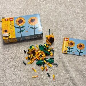 Sunflower Legos, as shown